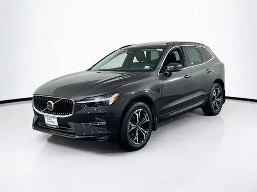 2022 Volvo XC60 Momentum AWD photo