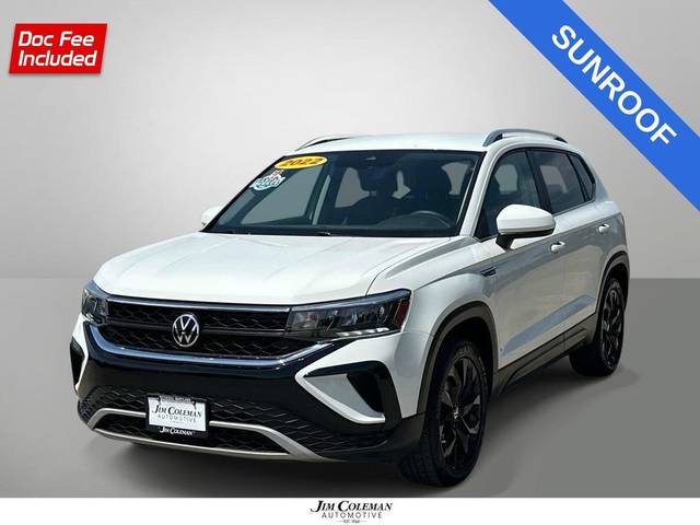 2022 Volkswagen Taos SE AWD photo