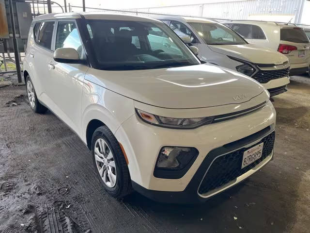 2022 Kia Soul LX FWD photo