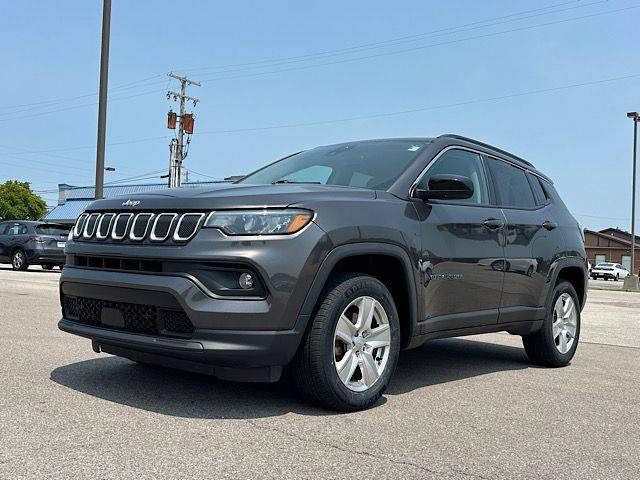 2022 Jeep Compass Latitude 4WD photo