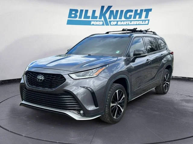 2022 Toyota Highlander XSE FWD photo
