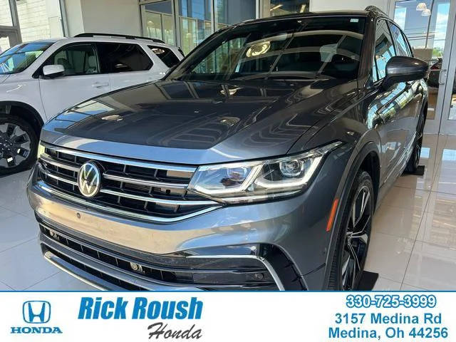 2022 Volkswagen Tiguan SEL R-Line AWD photo