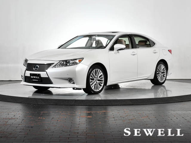 2015 Lexus ES  FWD photo