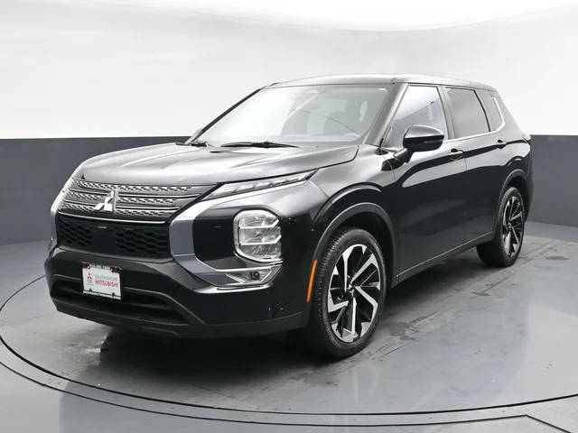 2022 Mitsubishi Outlander ES 4WD photo
