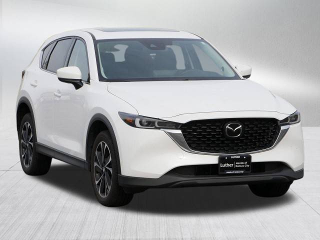 2022 Mazda CX-5 2.5 S Premium Package AWD photo