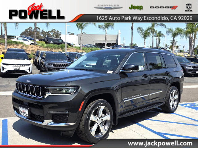 2022 Jeep Grand Cherokee L Limited RWD photo