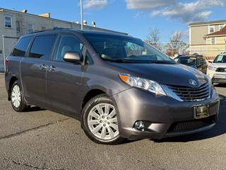 2015 Toyota Sienna XLE AWD photo