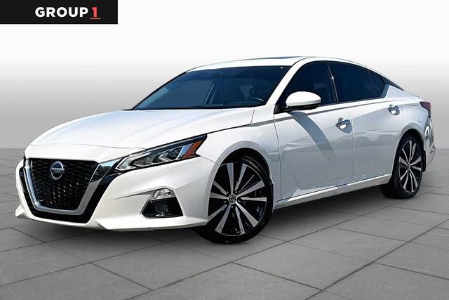 2020 Nissan Altima 2.0 Platinum FWD photo