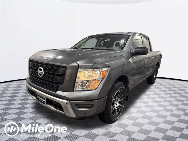 2021 Nissan Titan SV 4WD photo