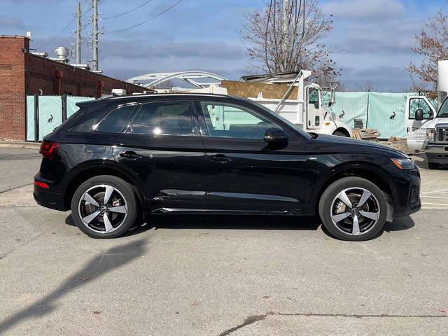 2022 Audi Q5 S line Premium Plus AWD photo