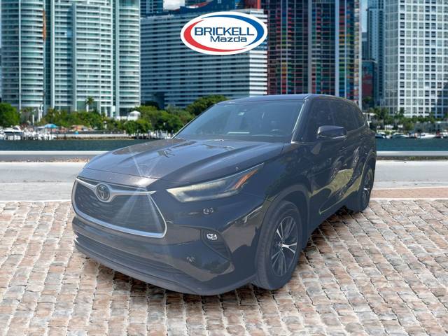 2022 Toyota Highlander LE FWD photo