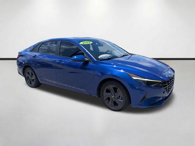 2022 Hyundai Elantra SEL FWD photo