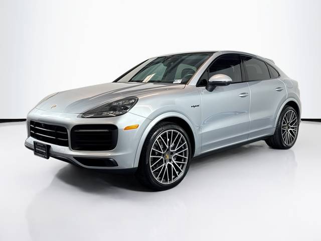 2022 Porsche Cayenne Coupe E-Hybrid AWD photo