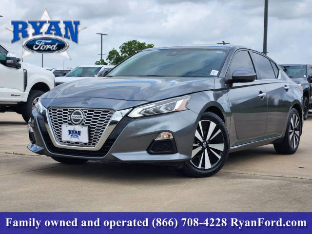 2022 Nissan Altima 2.5 SV FWD photo