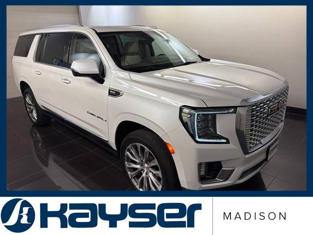 2022 GMC Yukon XL Denali 4WD photo