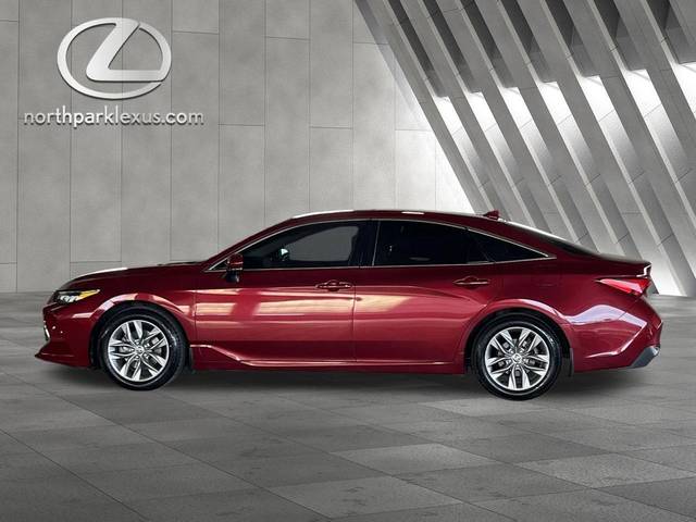 2022 Toyota Avalon Hybrid XLE FWD photo