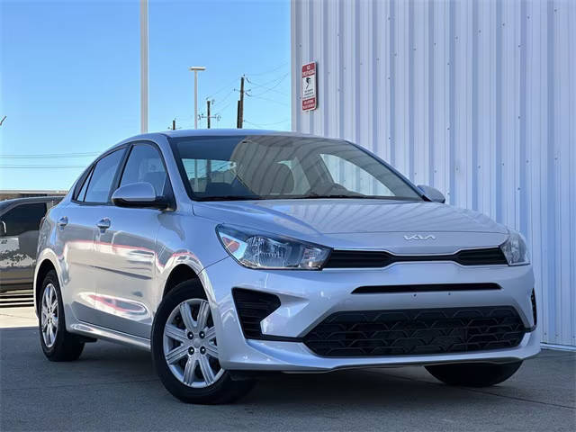 2022 Kia Rio LX FWD photo