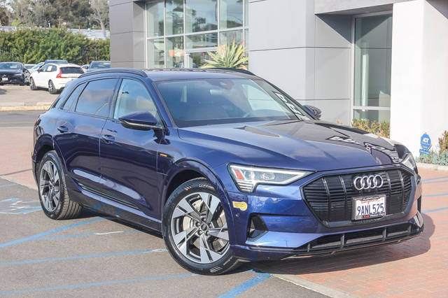2022 Audi e-tron Premium AWD photo