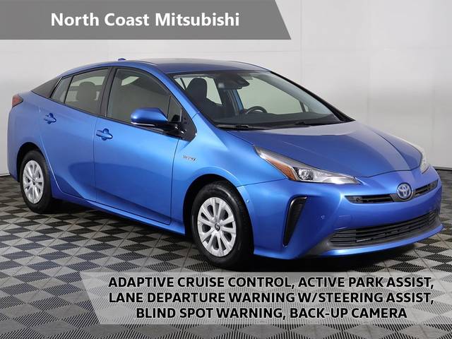 2020 Toyota Prius L Eco FWD photo