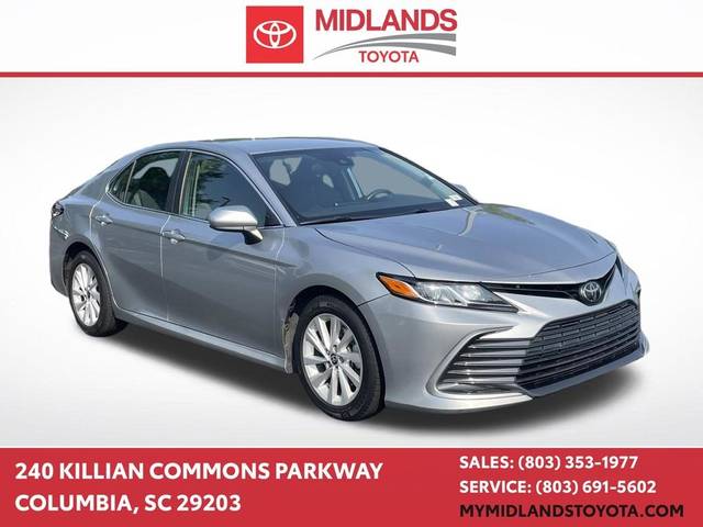 2022 Toyota Camry LE FWD photo