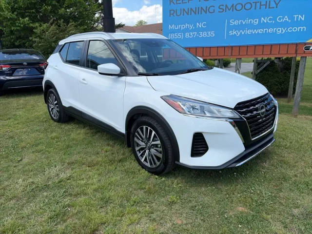 2022 Nissan Kicks SV FWD photo