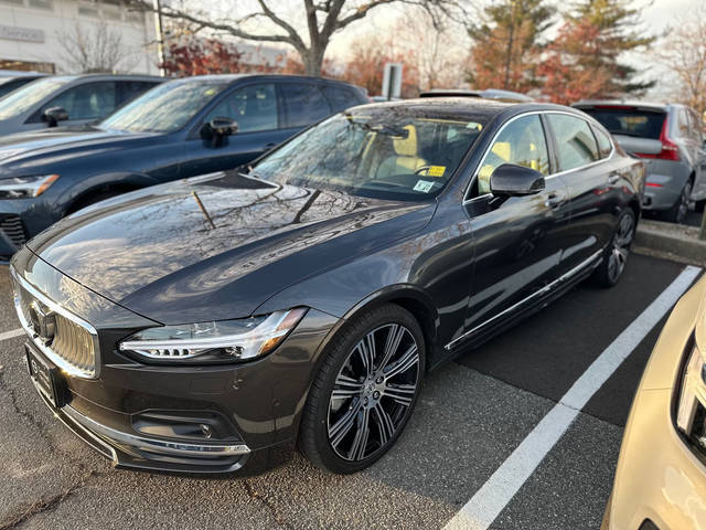 2022 Volvo S90 Inscription AWD photo