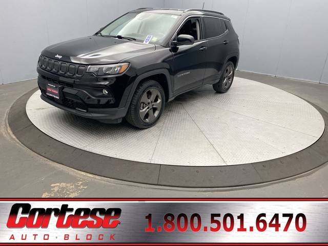 2022 Jeep Compass Latitude Lux 4WD photo