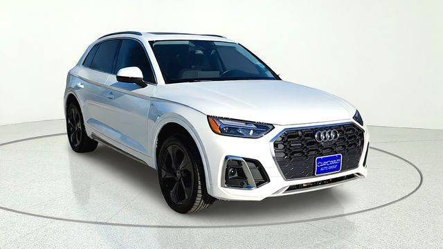 2022 Audi Q5 S line Premium Plus AWD photo
