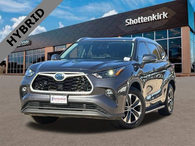 2022 Toyota Highlander Hybrid XLE FWD photo