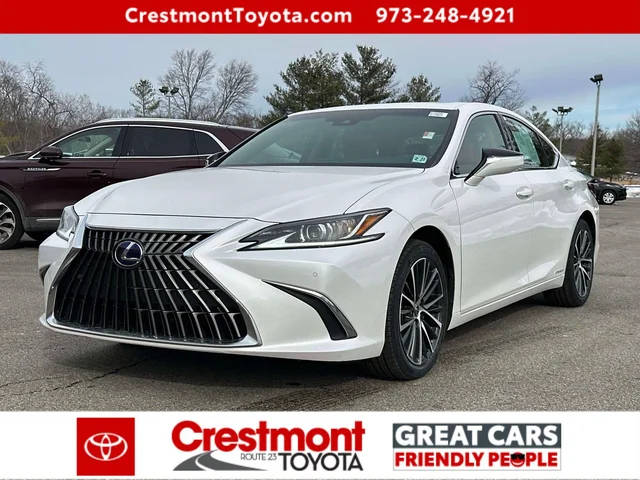 2022 Lexus ES ES 300h FWD photo