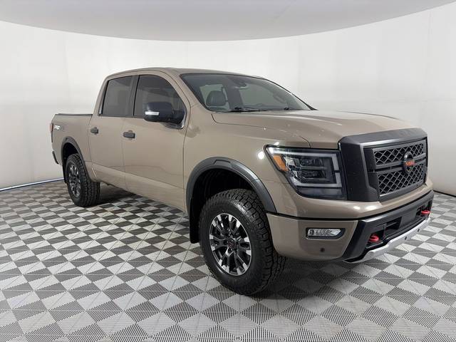 2022 Nissan Titan PRO-4X 4WD photo