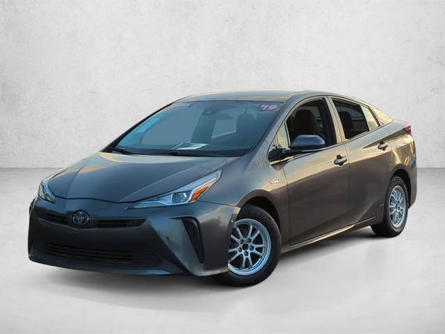 2019 Toyota Prius LE FWD photo