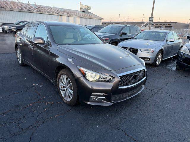 2015 Infiniti Q50 Premium AWD photo