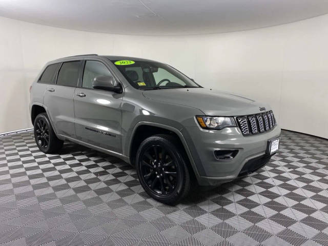 2022 Jeep Grand Cherokee Laredo X 4WD photo