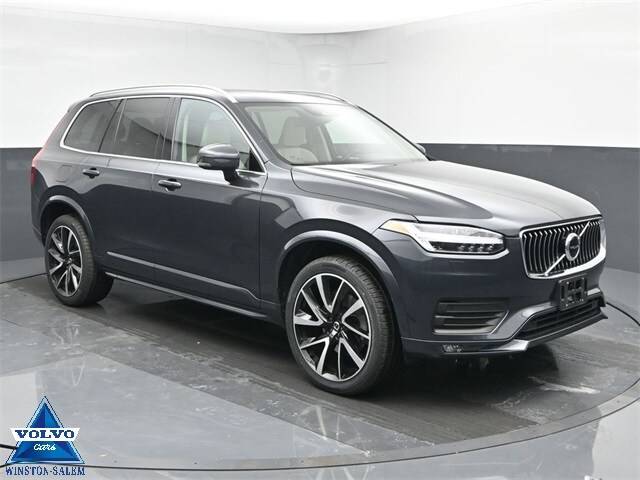 2022 Volvo XC90 Momentum AWD photo