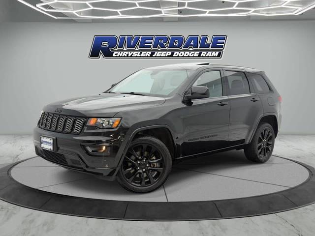 2022 Jeep Grand Cherokee Laredo X 4WD photo