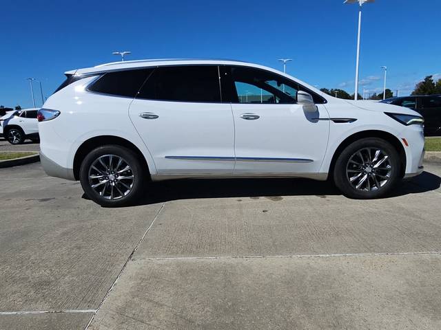 2022 Buick Enclave Essence FWD photo