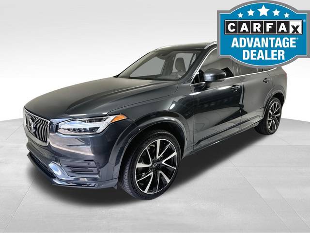 2022 Volvo XC90 Momentum AWD photo