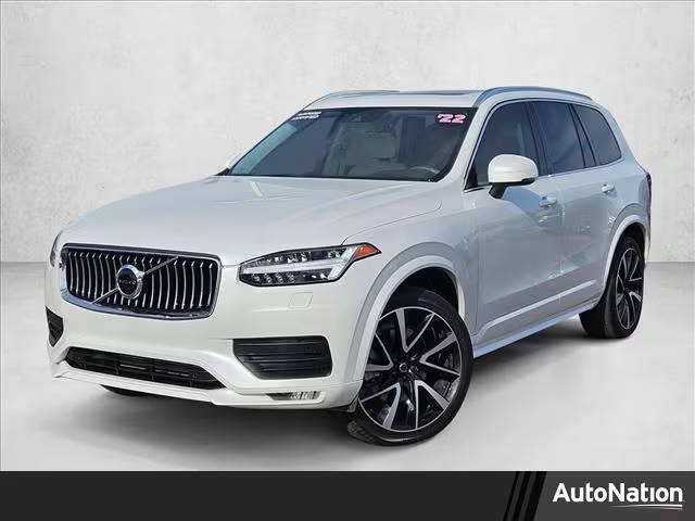 2022 Volvo XC90 Momentum AWD photo