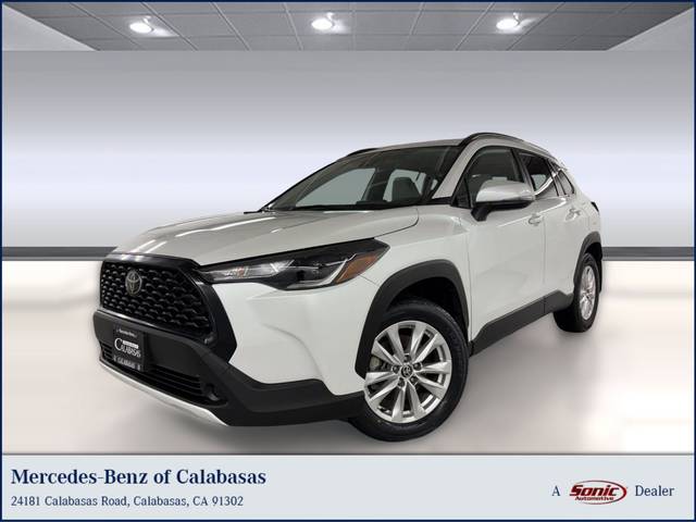 2022 Toyota Corolla Cross LE AWD photo