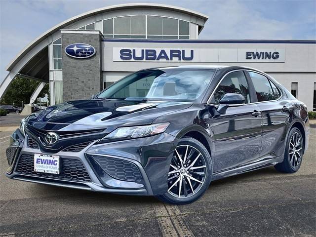 2022 Toyota Camry SE AWD photo