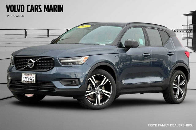 2022 Volvo XC40 R-Design AWD photo