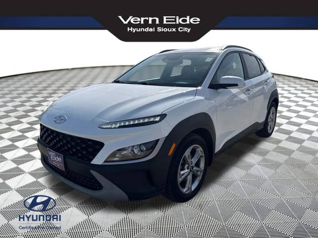2022 Hyundai Kona SEL FWD photo