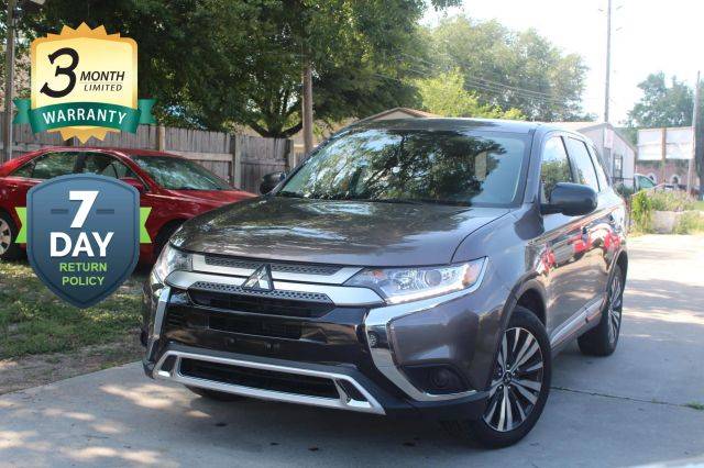 2020 Mitsubishi Outlander ES FWD photo