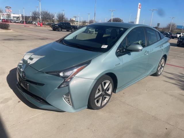 2016 Toyota Prius Three Touring FWD photo