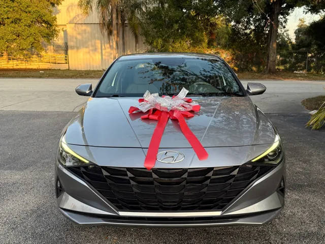 2022 Hyundai Elantra SEL FWD photo