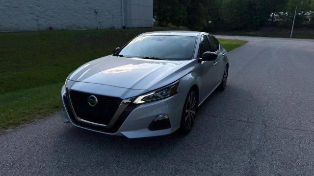 2022 Nissan Altima 2.5 SR FWD photo