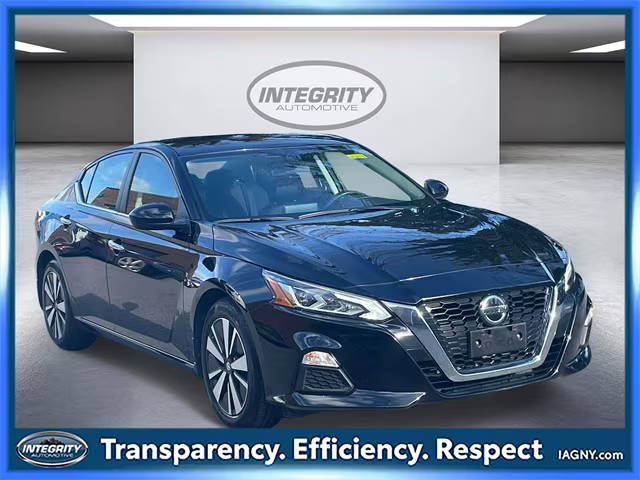 2022 Nissan Altima 2.5 SV FWD photo