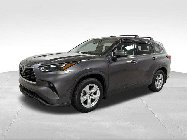 2022 Toyota Highlander LE FWD photo