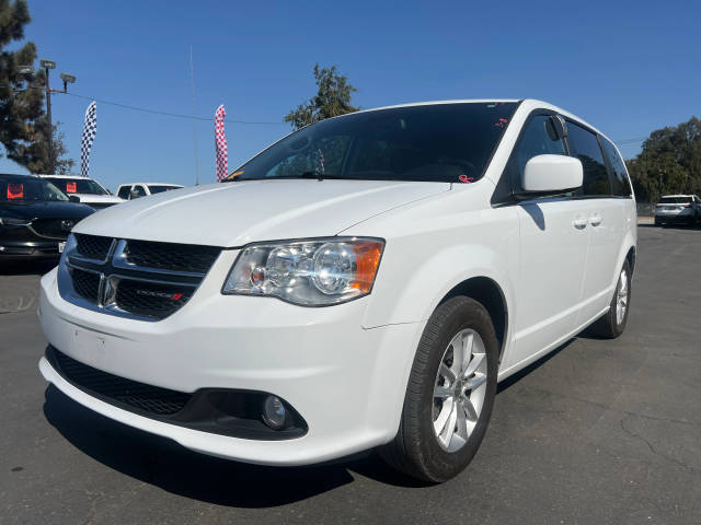 2019 Dodge Grand Caravan SXT FWD photo